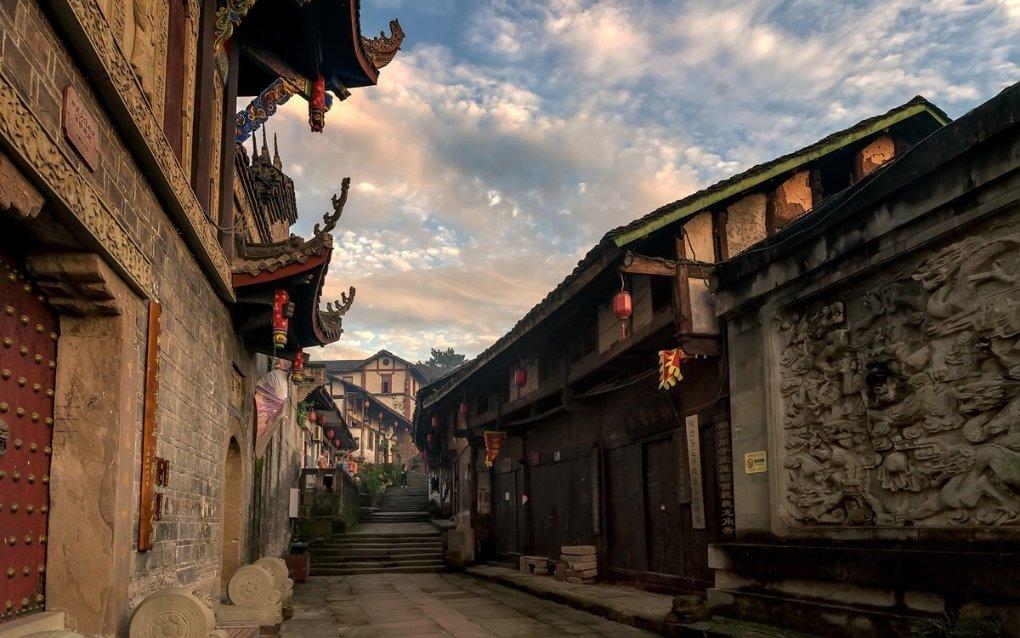僵尸吃怪物